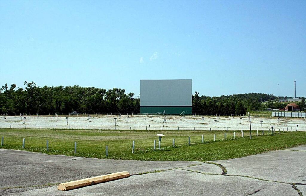 112 Drive In movie theaters in fayetteville ar
